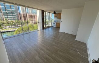 2 beds, 1 bath, $2,400