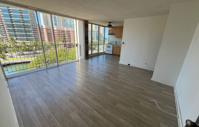 Ala Wai Manor (McCully/Waikiki/Honolulu) - 2 bedroom, 1 parking at the entrance of Waikiki