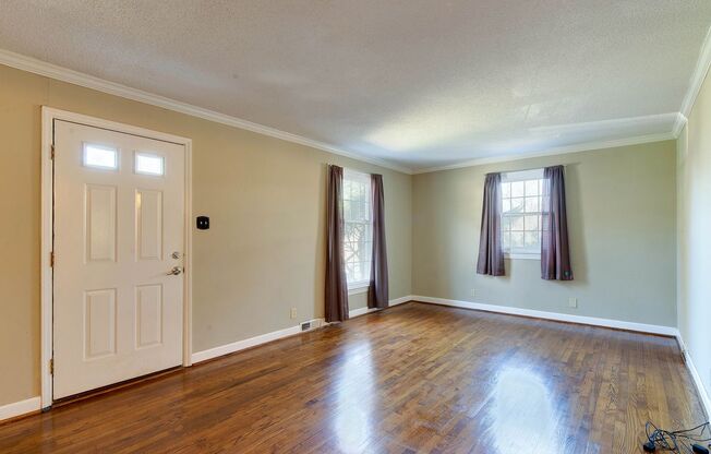Charming and hard to find 5 bedroom home in Madison Park!