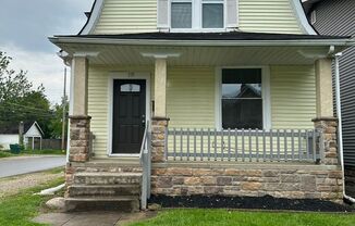 2 Bedroom/1 Bath Home Completely Remodeled!