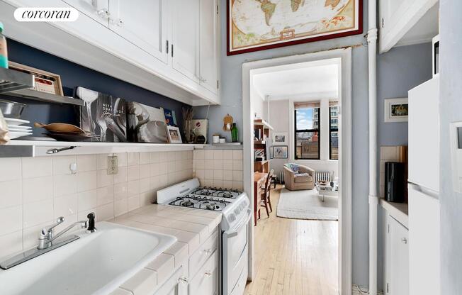 1 SHERIDAN SQ