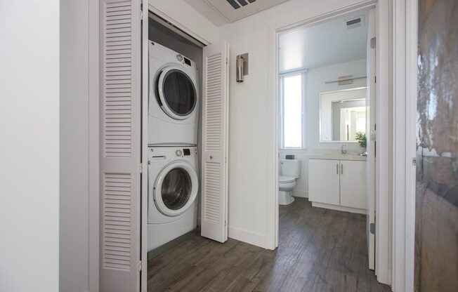 3 beds, 2 baths, 1,066 sqft, $3,295, Unit 225