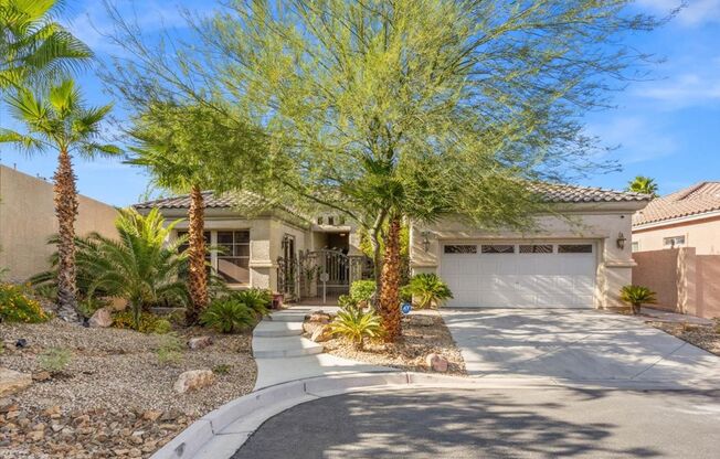 Stunning Luxurious 3 Bd, 2 Bath, Furnished Heart of Summerlin