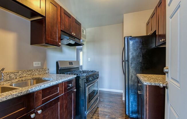 2 beds, 1 bath, $1,209, Unit 7123 #3