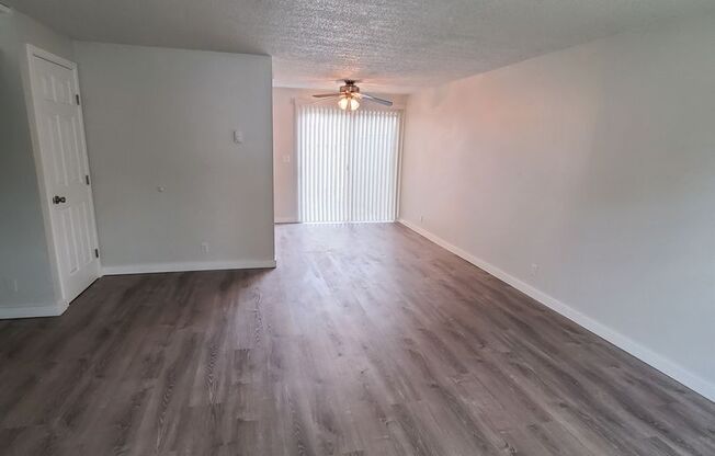 Fully Remodeled 2 Bedroom Townhome!