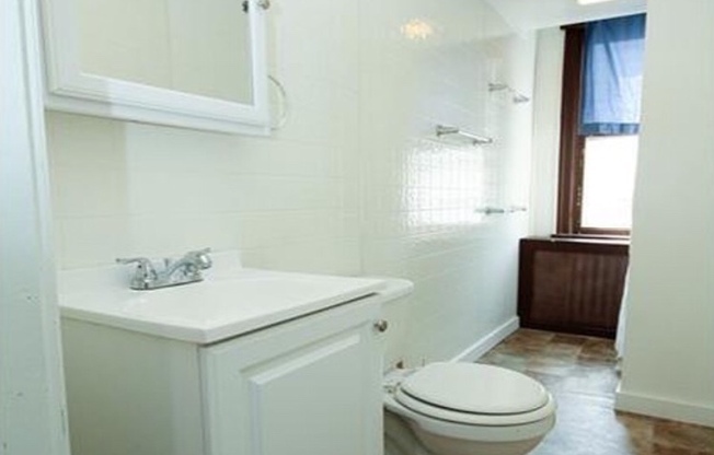 3 beds, 1 bath, $1,700