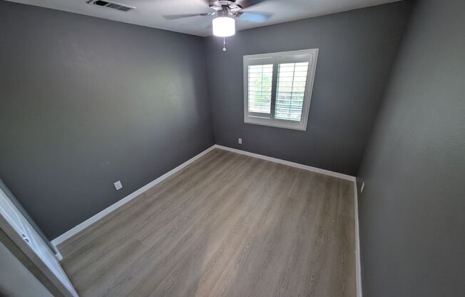 4 beds, 2.5 baths, $2,400