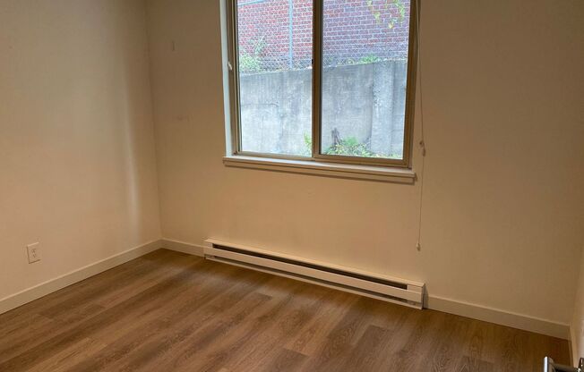 2 beds, 1 bath, 684 sqft, $2,017, Unit 415