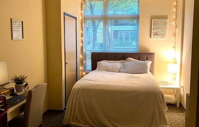 1 bed, 1 bath, 585 sqft, $1,775, Unit #111