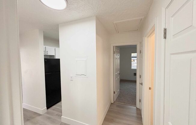 3 beds, 1 bath, 800 sqft, $1,595, Unit 53