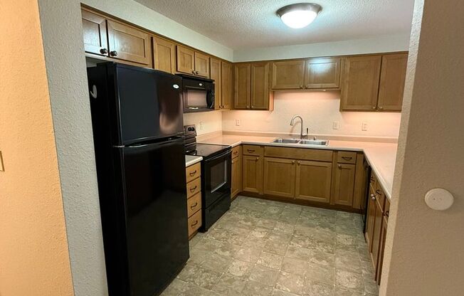 3 beds, 2 baths, $1,895, Unit Unit 45