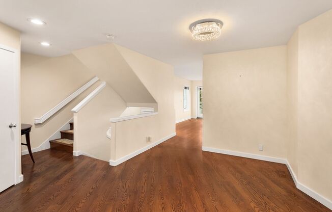 3 beds, 3.5 baths, $6,100