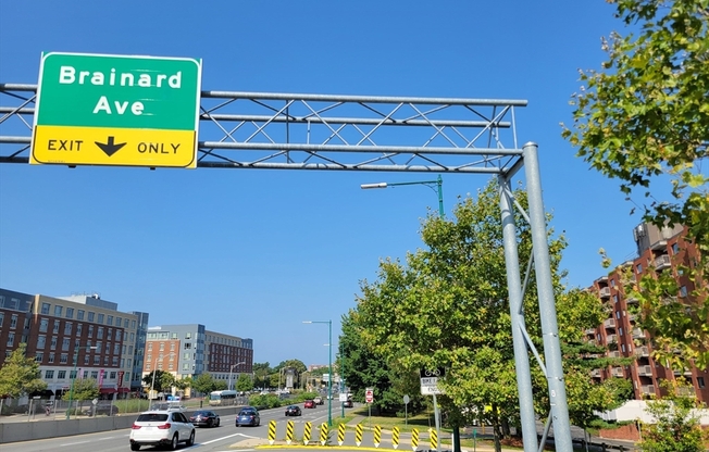 1 bed, 1 bath, 844 sqft, $2,400, Unit 207