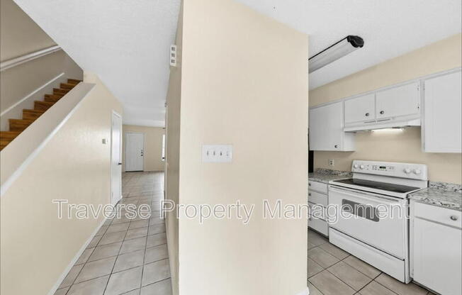 1008 BLAND DR