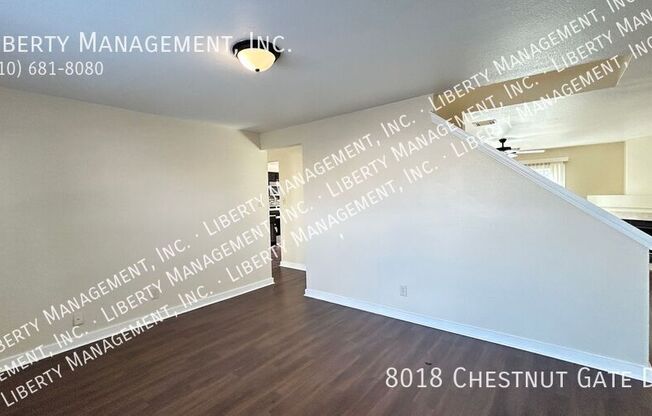 8018 CHESTNUT GATE DR