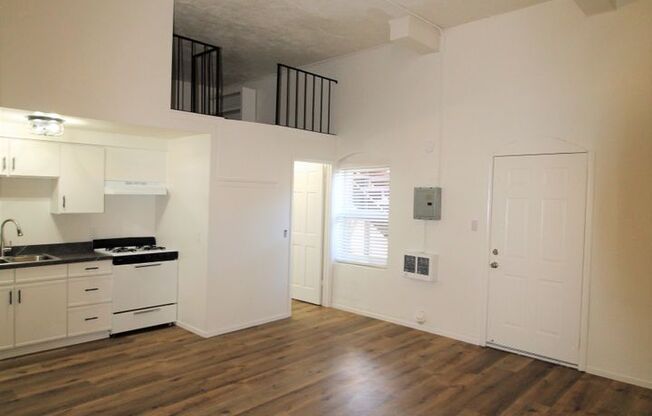 Studio, 1 bath, $1,800, Unit 277-16