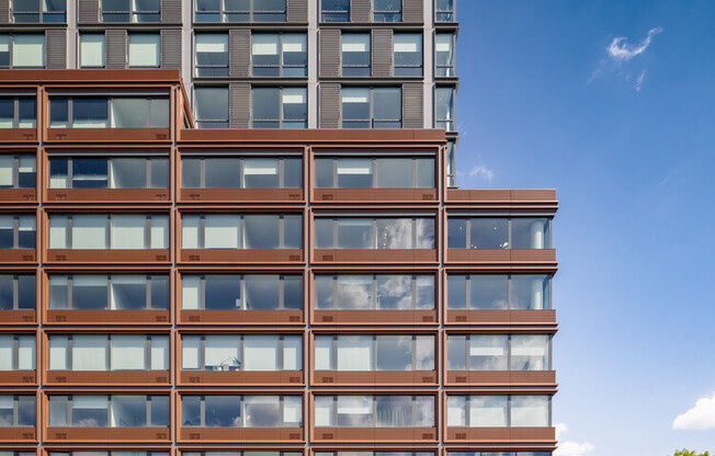 3 beds, 2 baths, $6,643, Unit 14K