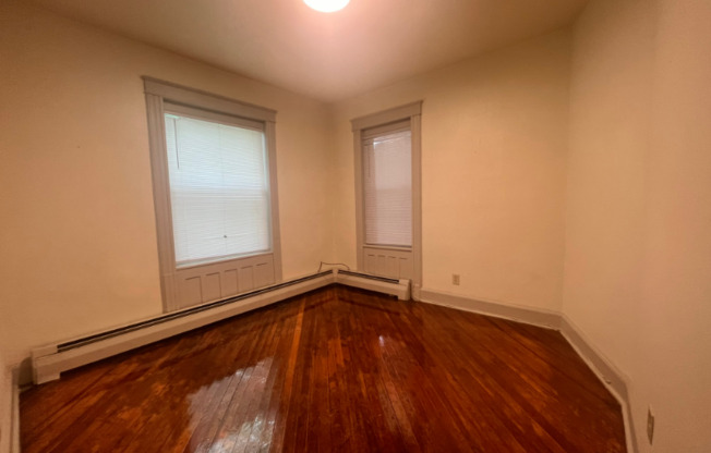 371 HUDSON AVE
