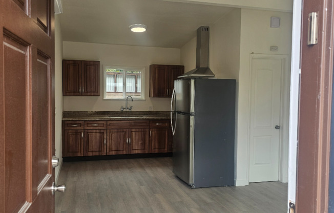 1600 MONTH STUDIO W KITCHEN