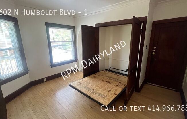 2602 N HUMBOLDT BLVD