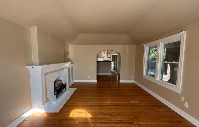 Charming & Spacious 1-Bedroom Duplex in Oklahoma City!