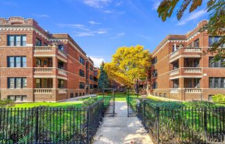 2 beds, 1 bath, 949 sqft, $2,095, Unit 2520-G