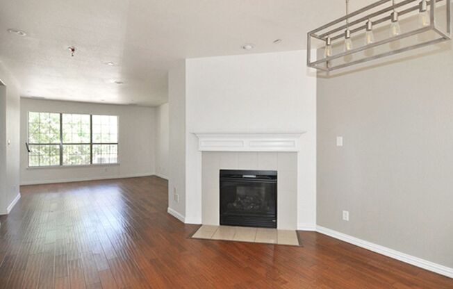 Fantastic 3-story Townhome near DFW Airport!