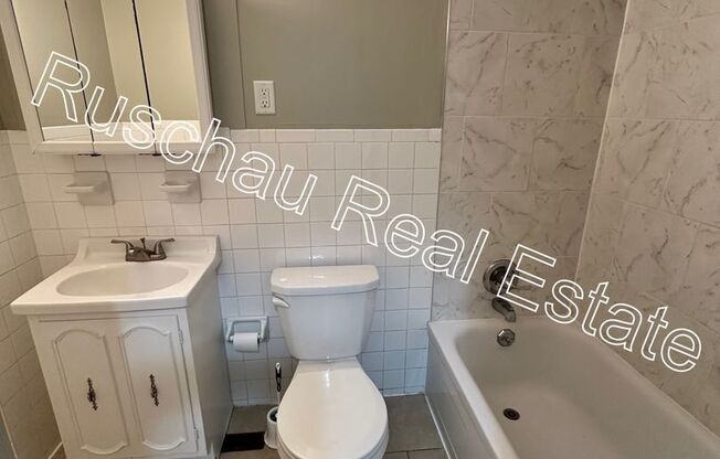 3 beds, 2 baths, $1,395