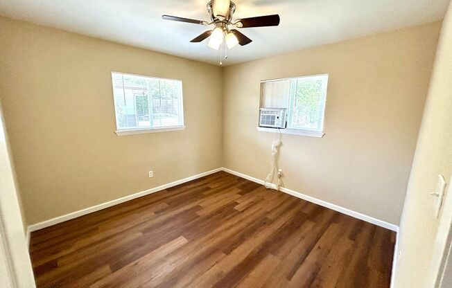 2 beds, 1 bath, $1,075