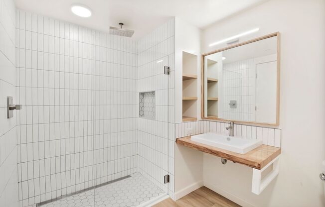 1 bed, 1 bath, 490 sqft, $2,695, Unit 606