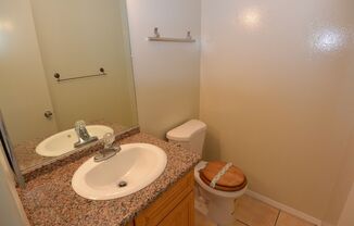 2 beds, 1.5 baths, $2,400, Unit 3