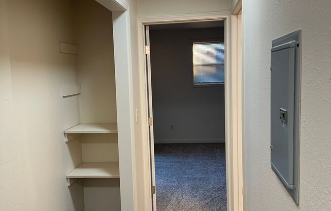 2 beds, 1 bath, $1,595