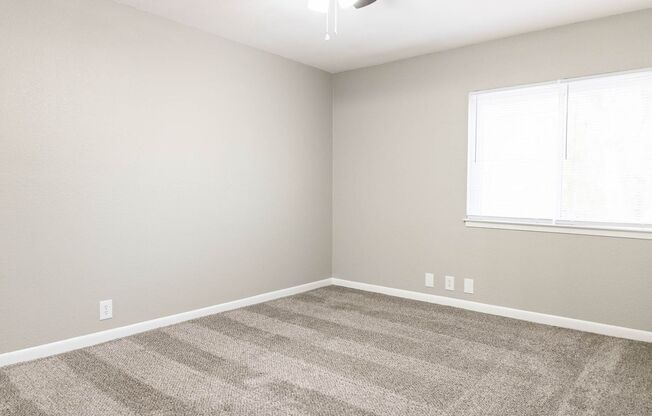 3 beds, 1.5 baths, 960 sqft, $1,250, Unit C8