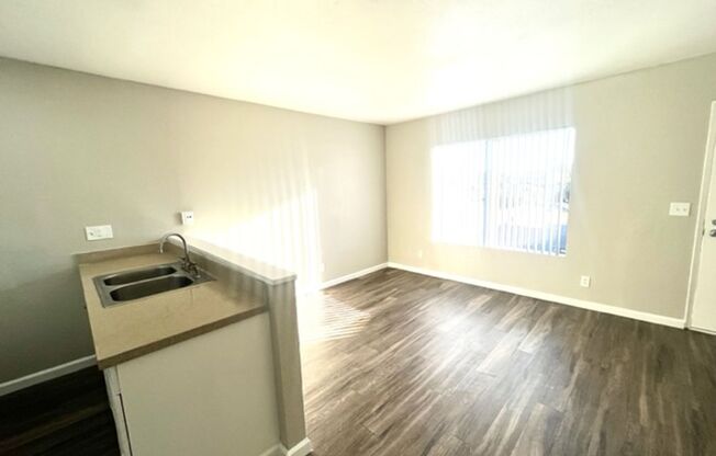 1 bed, 1 bath, 650 sqft, $1,950, Unit 21