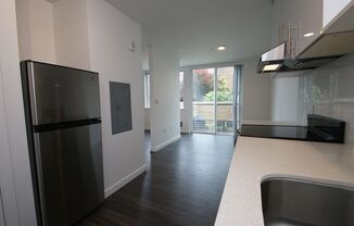 Studio, 1 bath, 367 sqft, $1,425, Unit 113 NEW