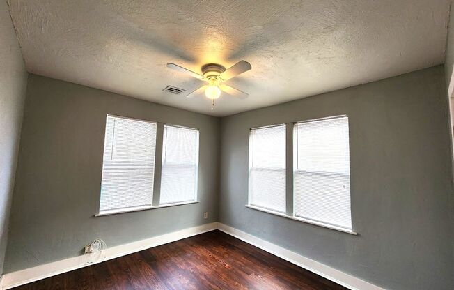 1 bed, 1 bath, $905, Unit 1504 N Drexel Blvd