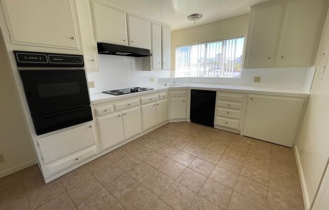 1 bed, 1 bath, 624 sqft, $1,995, Unit 320