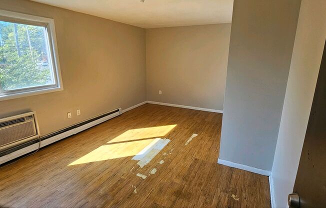 Studio, 1 bath, $916, Unit 200