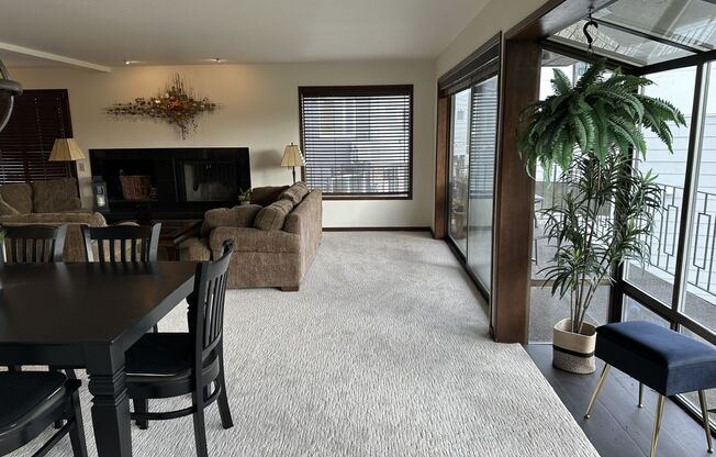 Furnished Condo in Seattle 2 beds and 3 baths.