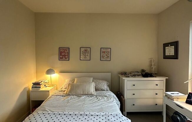 2 beds, 1 bath, 793 sqft, $1,900, Unit 207