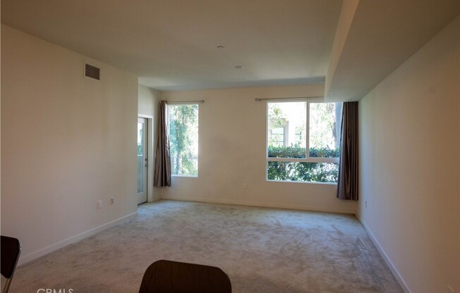 1 bed, 1 bath, 690 sqft, $3,500, Unit 123