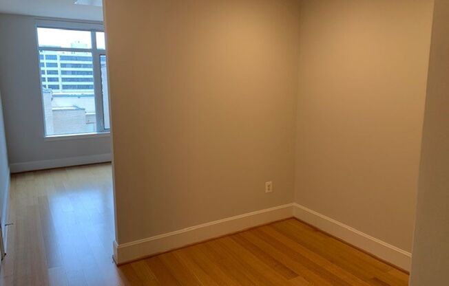 1 bed, 1 bath, $2,350, Unit 624