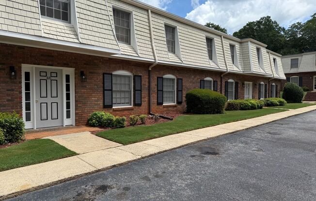 Royal Springs Apartments
