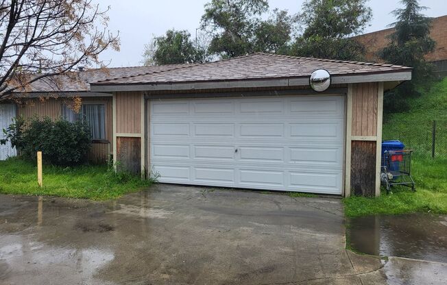 360-366 W. Duell Street