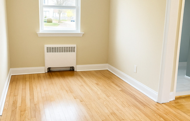 2 beds, 1 bath, 750 sqft, $2,095, Unit D-05