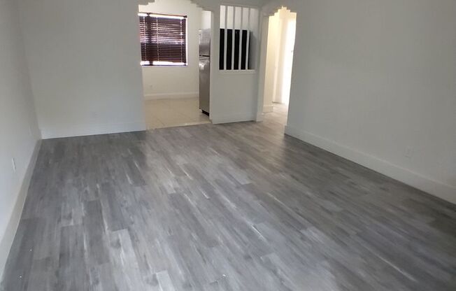600 SW 9 AVE