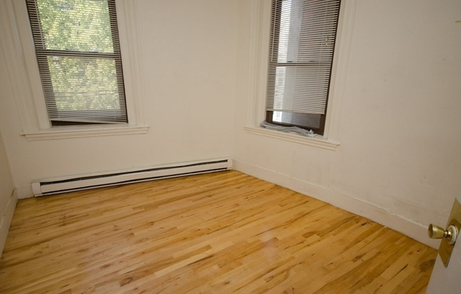 33 GAY HEAD ST