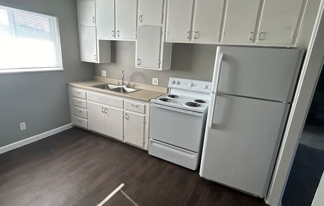 2 beds, 1 bath, 750 sqft, $1,070, Unit B07 1058 15
