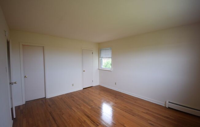 2 beds, 2 baths, 884 sqft, $1,495, Unit A-34