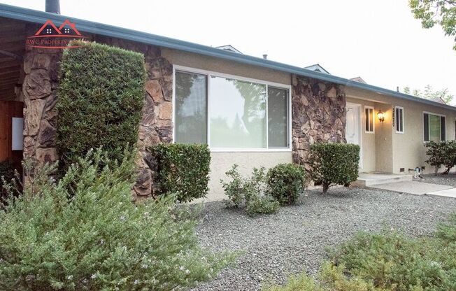 3820 MOORPARK AVE